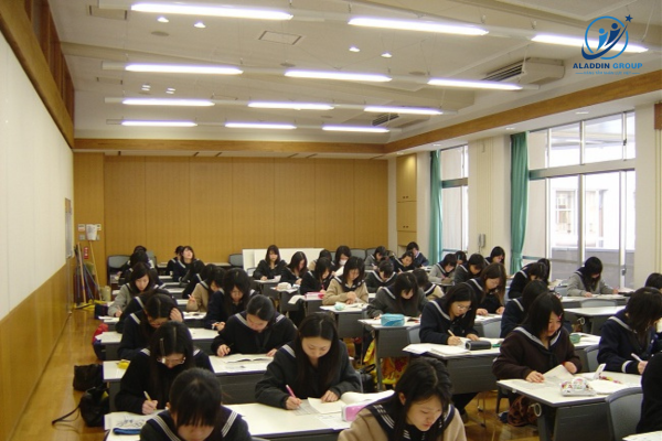 co-nen-di-du-hoc-nhat-ban