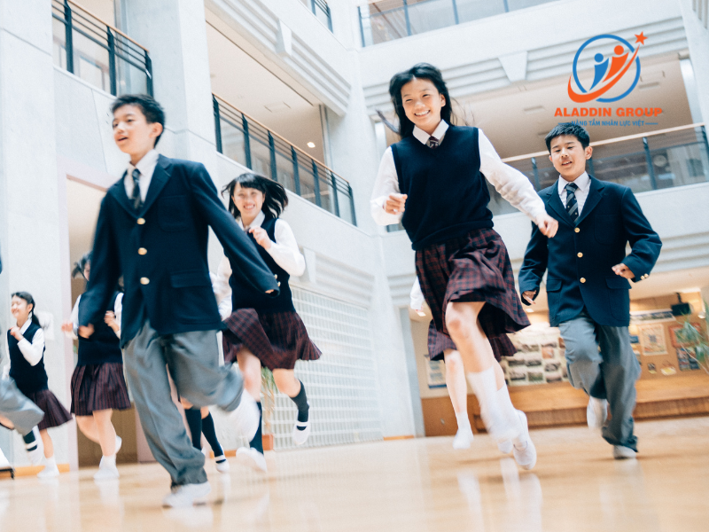 Khi du học về Việt Nam bạn có thể tận dụng kinh nghiệm làm việc của mình để xin việc ở rất nhiều nơi với mức lương cao
