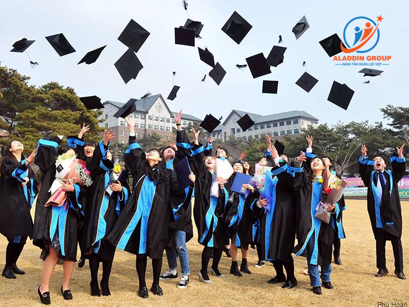 Đi Nhật có phải là lựa chọn đúng