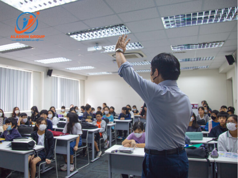 Trung tâm du học Aladdin giúp đỡ học viên nhiệt tình, tận tâm