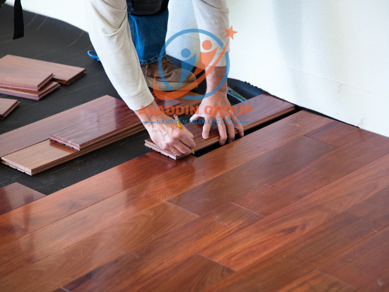 Tokutei giấy dán tường thuộc lĩnh vực nào trong Tokutei nội thất Nhật Bản?
