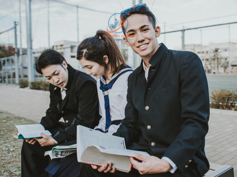 Lệ phí visa du học Nhật tự túc có khác visa học bổng không?